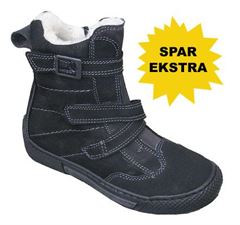 Freesby black velcro boot, lined